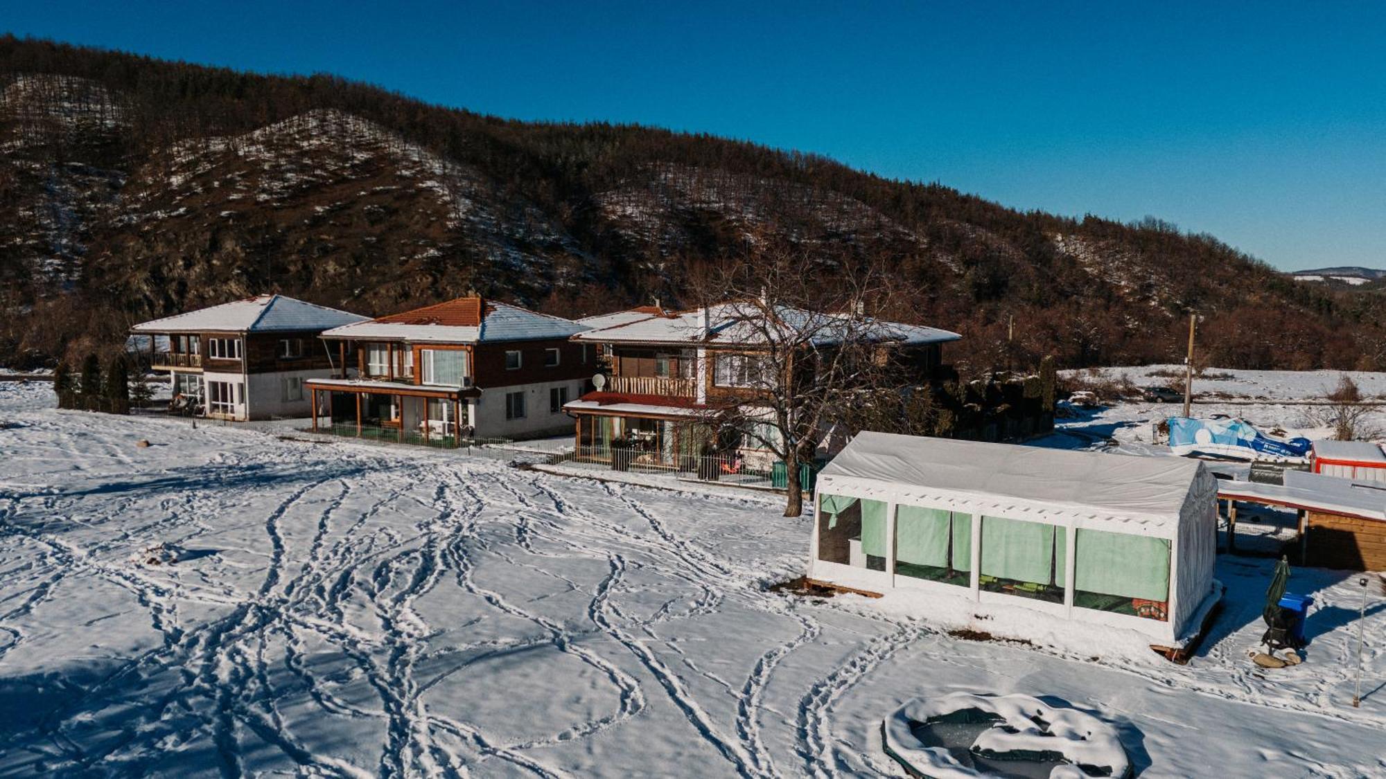 Апартамент Бела / Apartment Bela Raduil Exterior photo